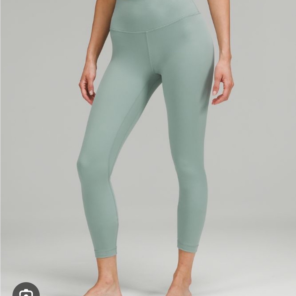 Lululemon wunder train 25 inch size 6 Misty Glade